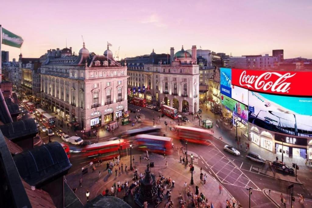 لندن Spacious Apartment In Piccadilly Sleep 6 Vrb المظهر الخارجي الصورة