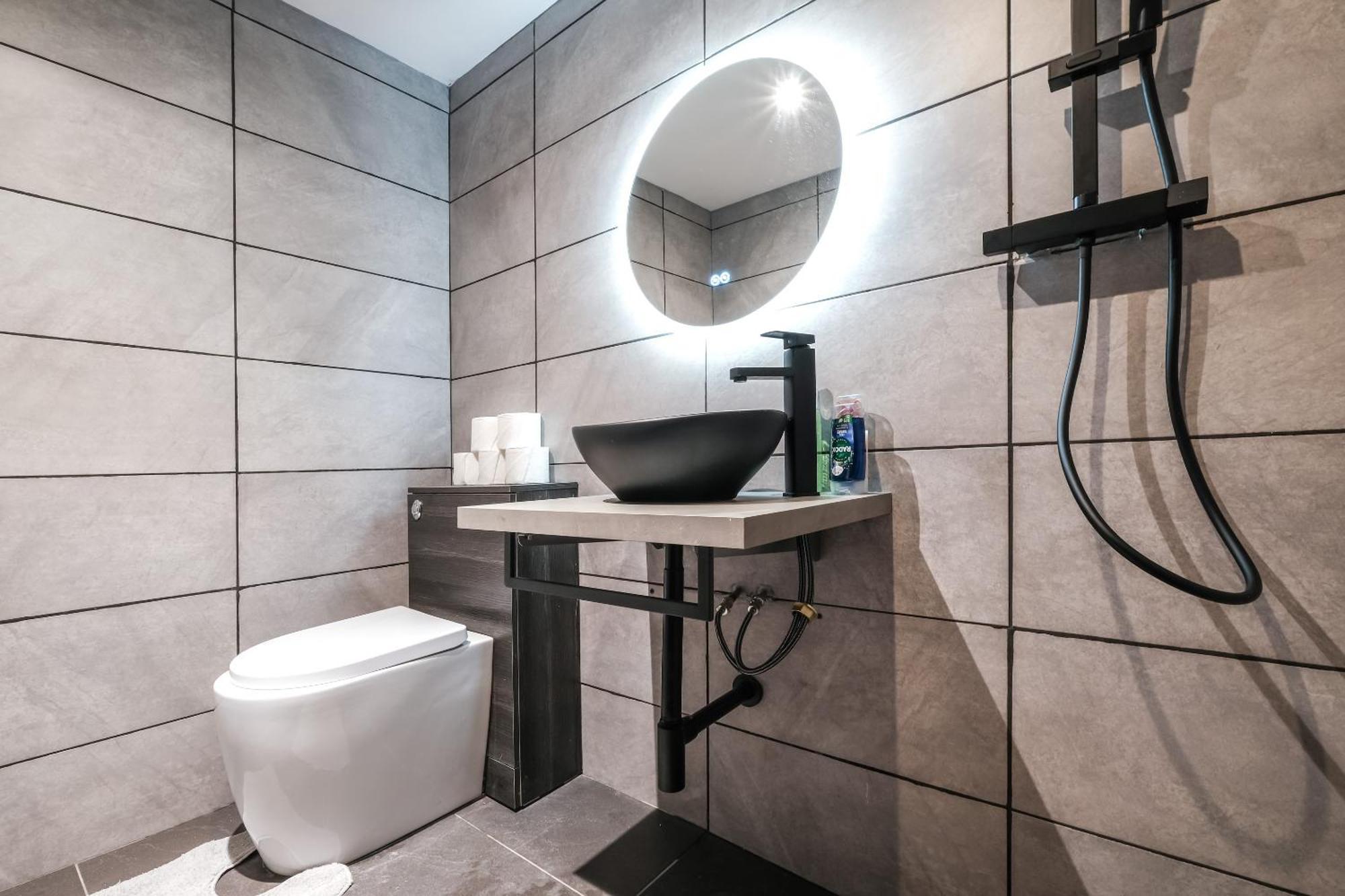 لندن Spacious Apartment In Piccadilly Sleep 6 Vrb المظهر الخارجي الصورة